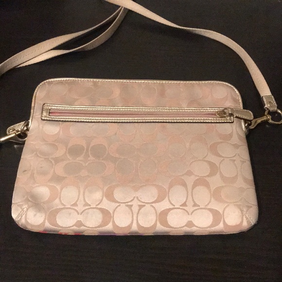 ❌SOLD❌ Coach Tablet Bag - Picture 2 of 7
